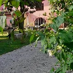 Residenza La Dimora Imperfetta 招待所 3*